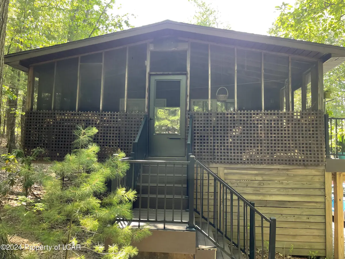 245 Creek Drive, Auburn in Auburn