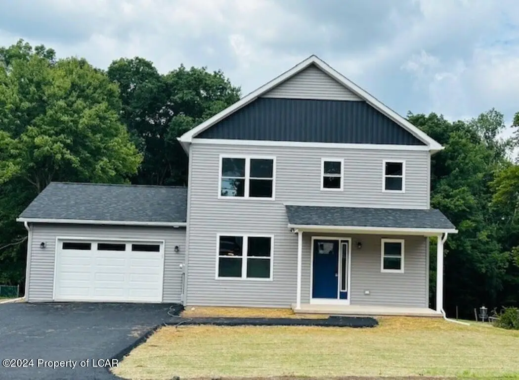 2515 Blytheburn Road, Mountain Top in Mountain Top