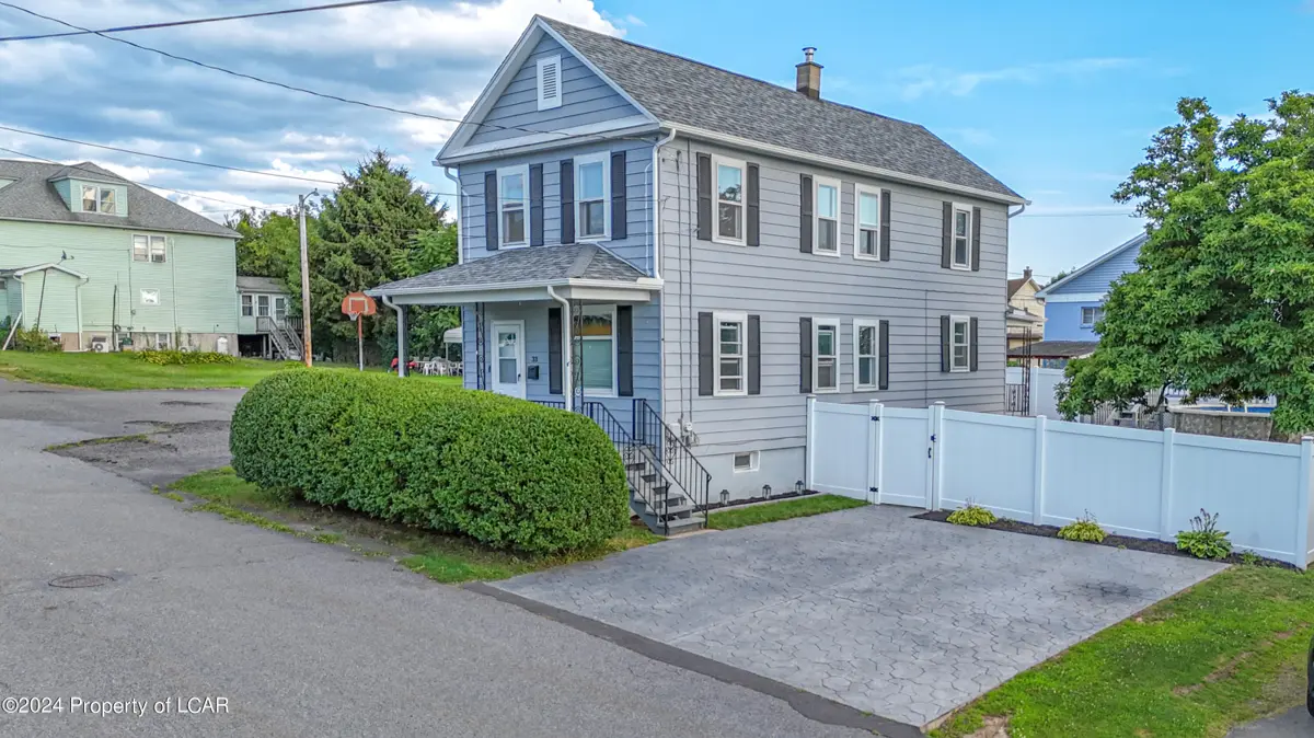 33 Slope Street, Plains in Plains