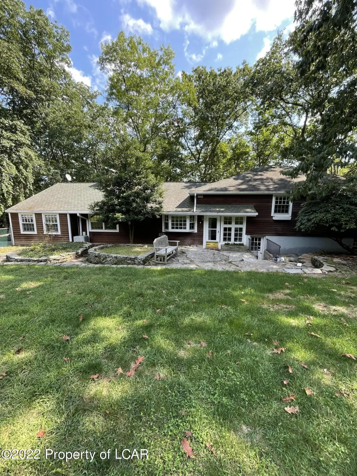 313 Huntsville-Idetown Road, Dallas in Dallas