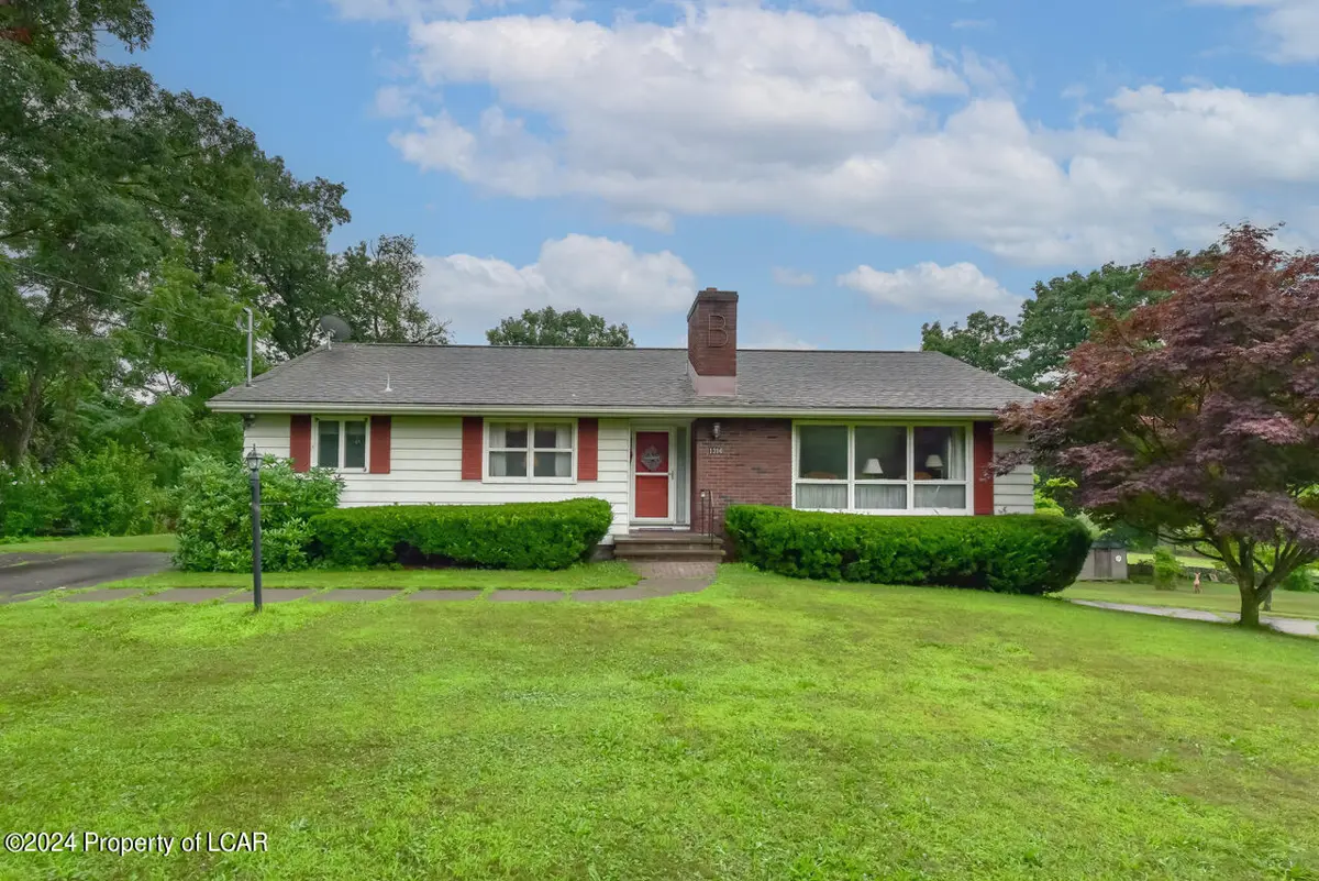 1316 School Street, Clarks Summit in Clarks Summit