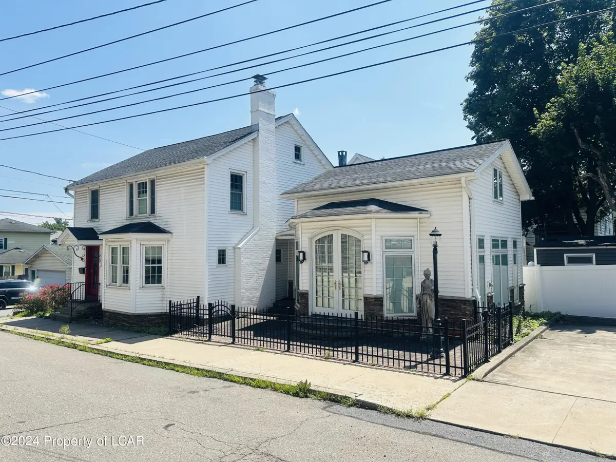 124 W Spring Street, Hazleton in Hazleton