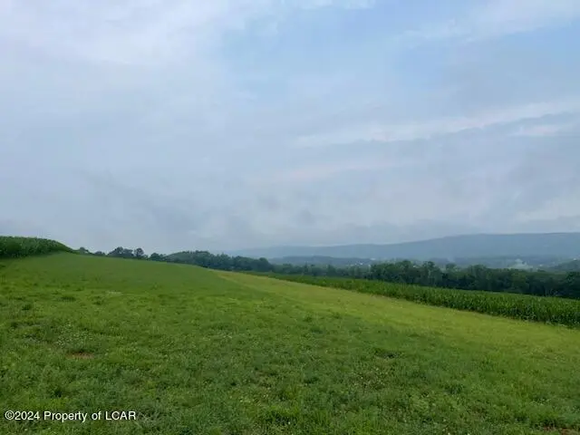 E County Road, Sugarloaf in Sugarloaf