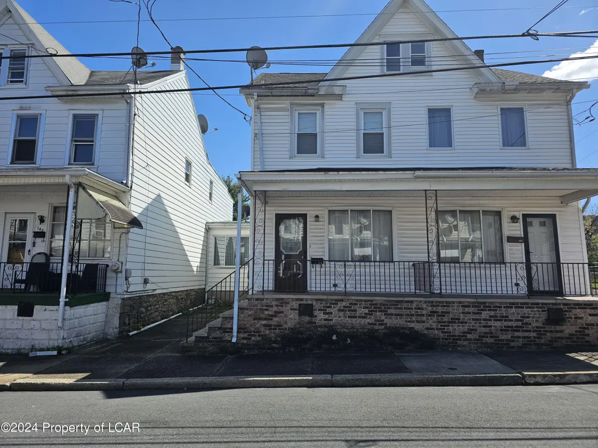 144 W Saylor Street, Mount Carmel in Mount Carmel