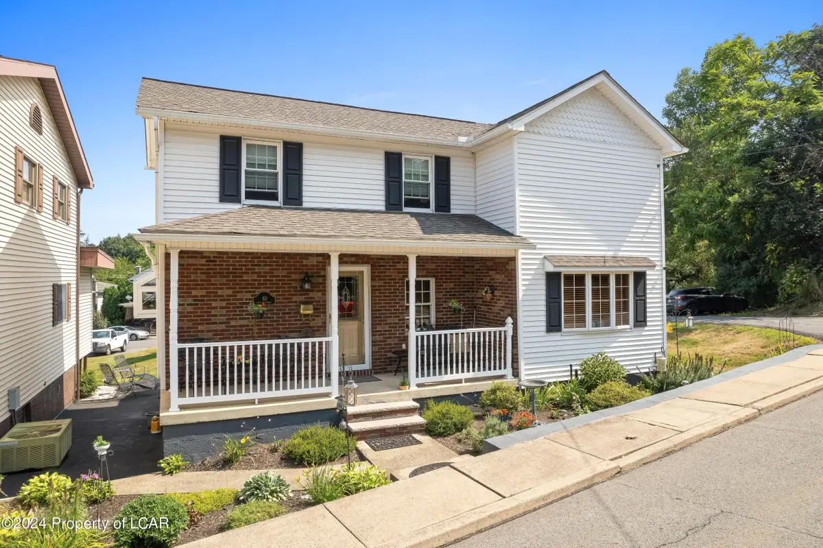 60 E Oak Street, Pittston Township in Pittston Township
