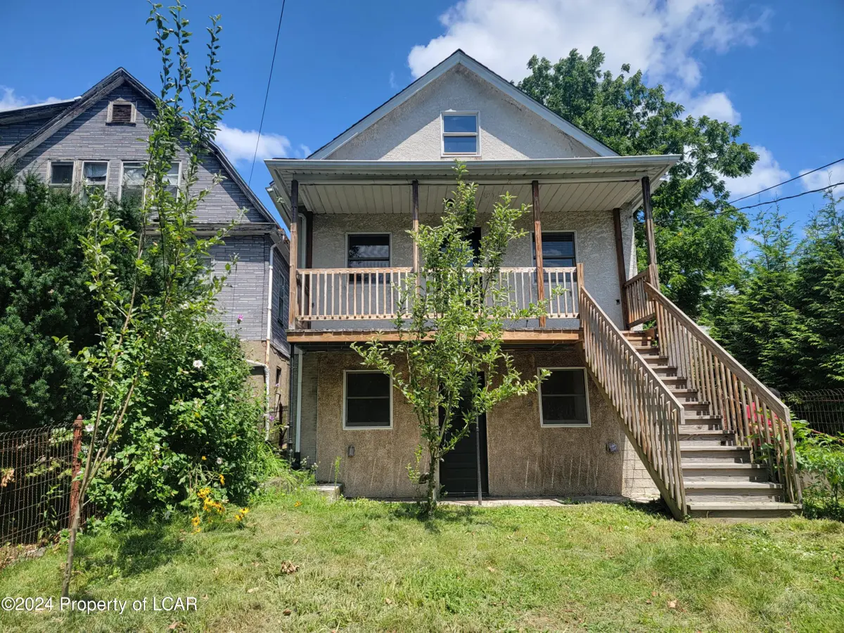 825 E Elm Street, Scranton in Scranton