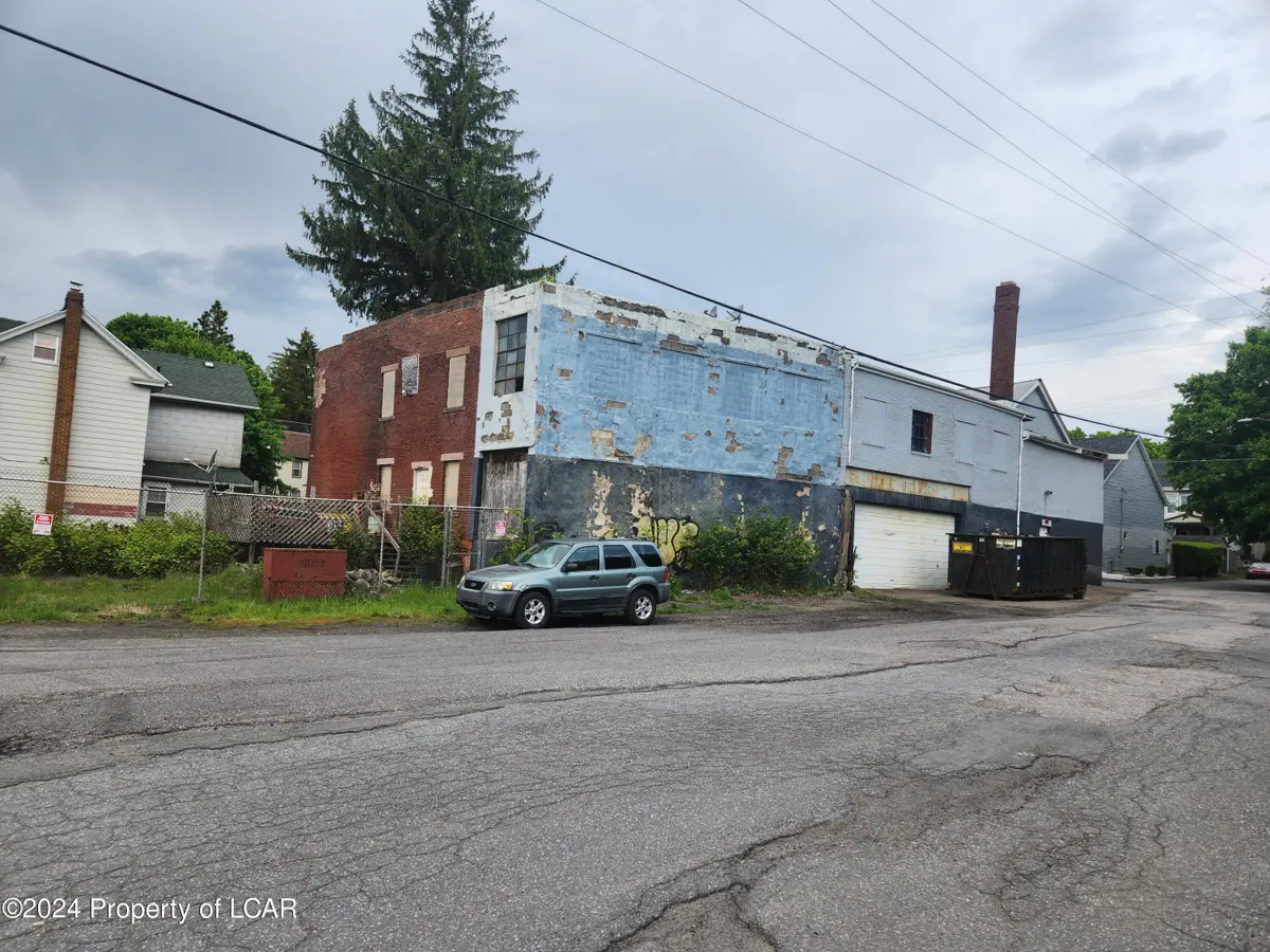 221 E Hemlock Street, Hazleton in Hazleton