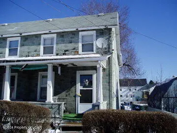 152 Vanloon Street, Plymouth in Plymouth