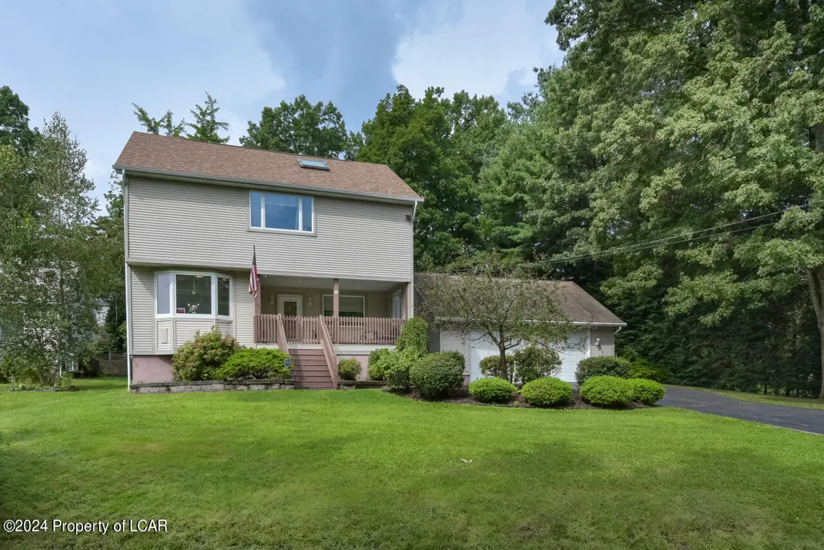 36 Lakewood Drive, Hunlock Creek in Hunlock Creek