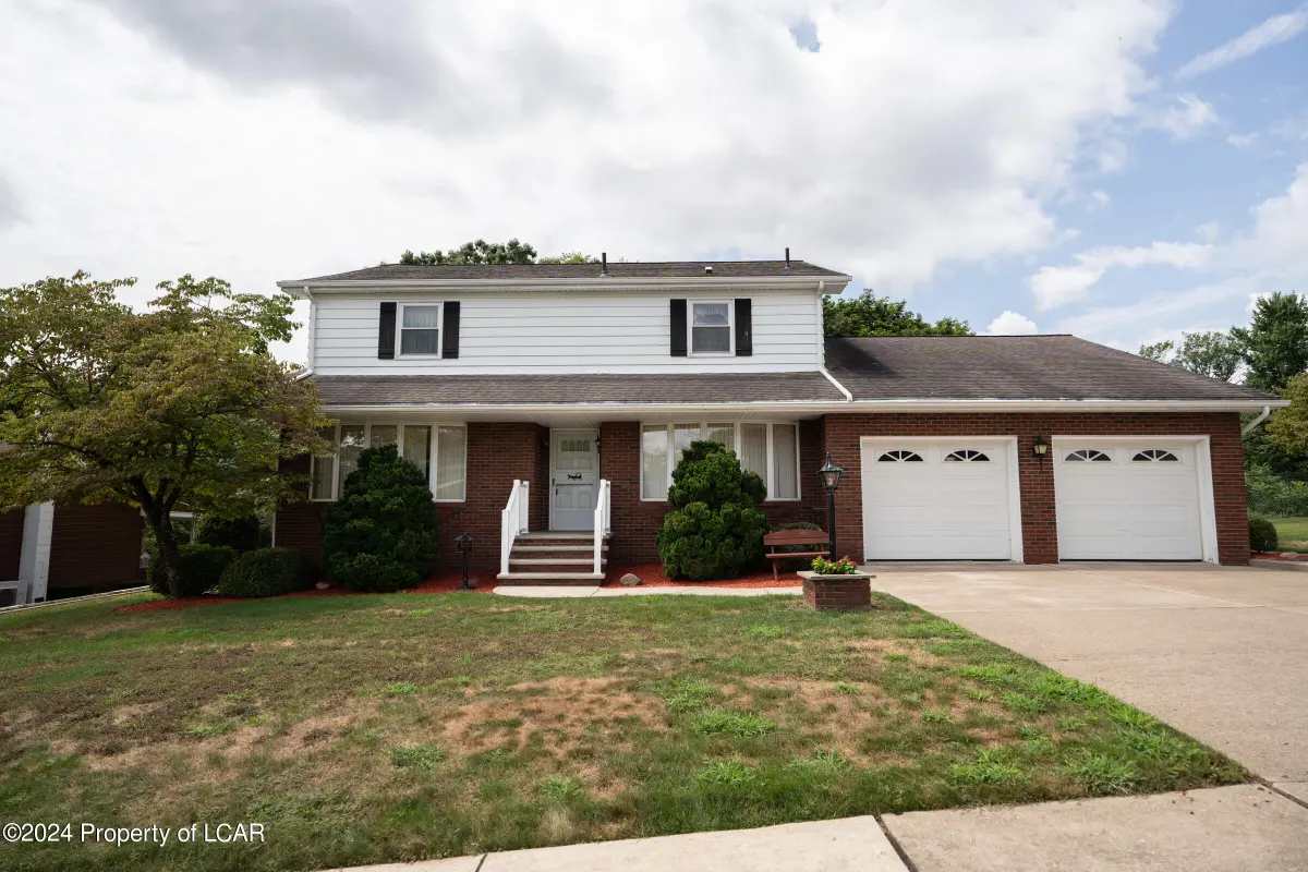 15 President Road, Hanover Township in Hanover Township