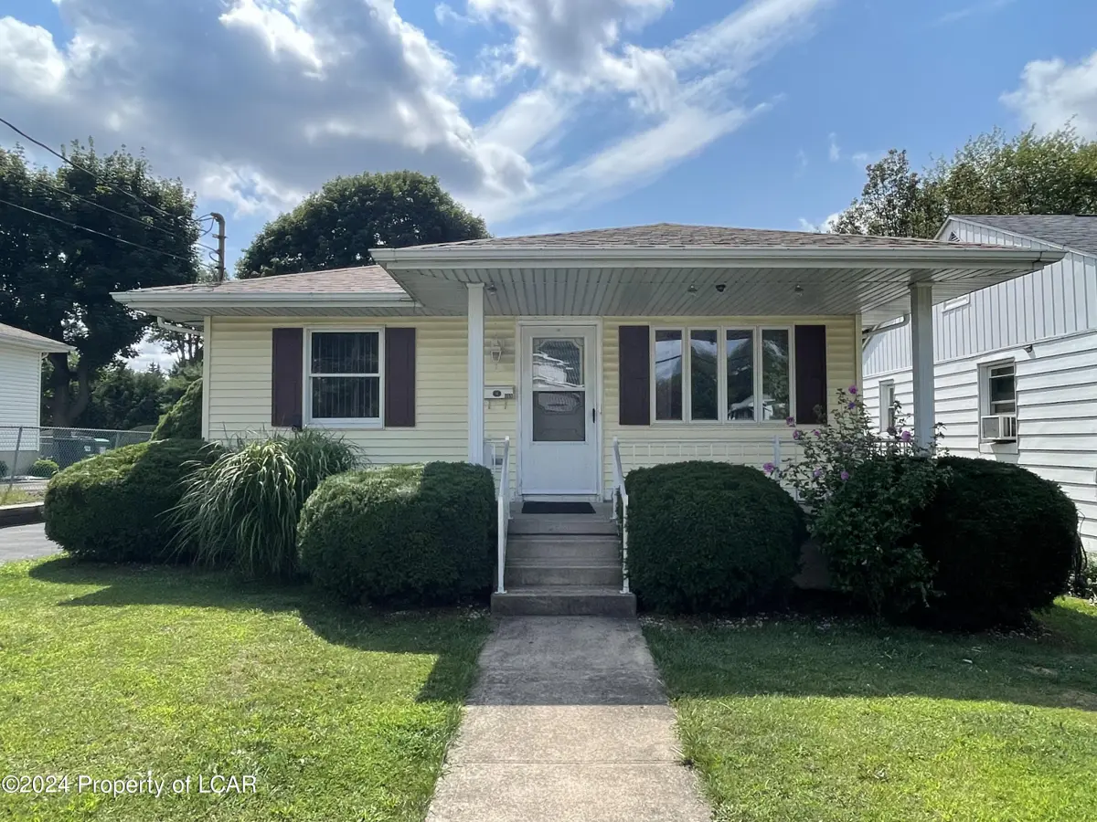 658 N Broad Street, West Hazleton in West Hazleton