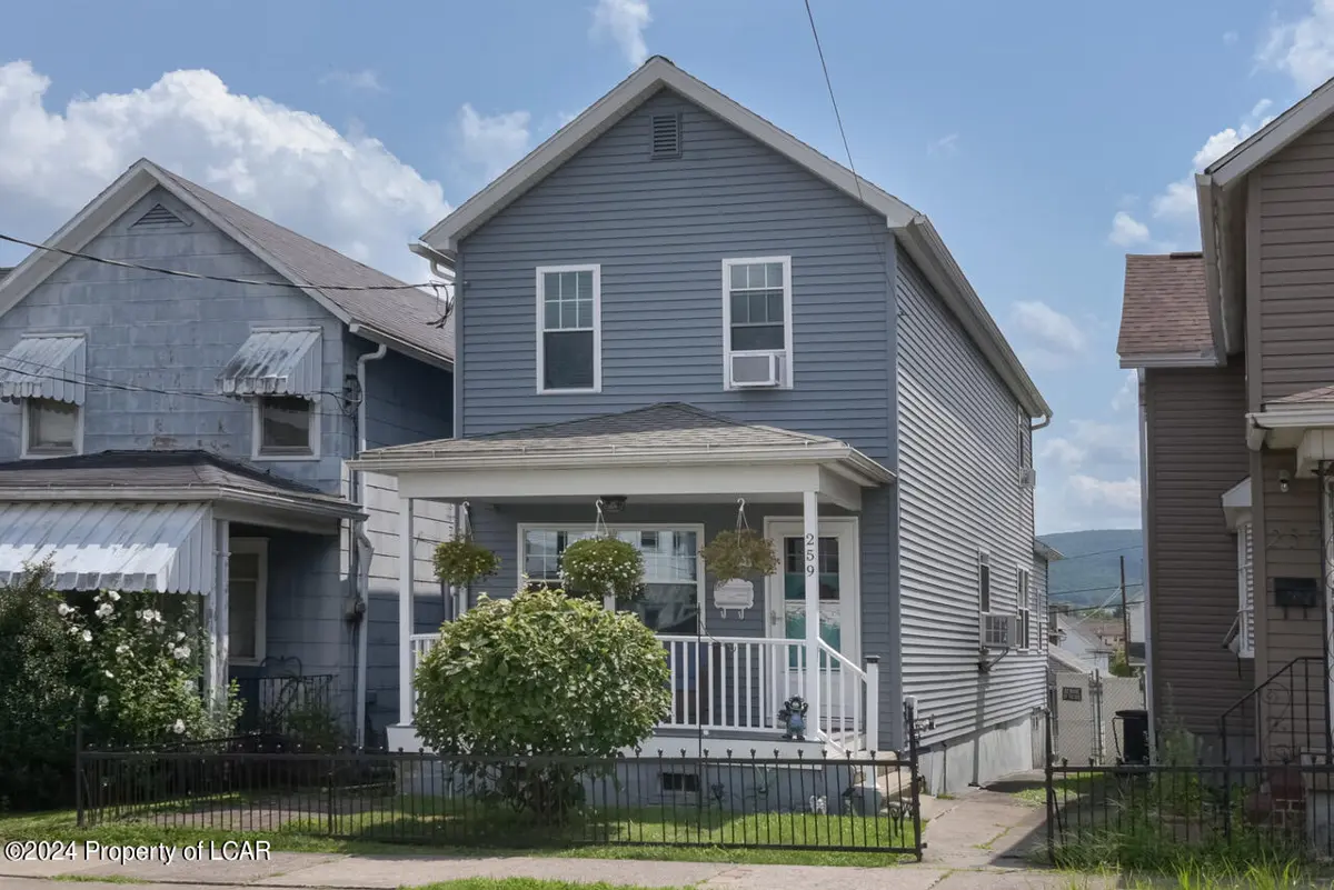 259 E Ridge Street, Nanticoke in Nanticoke