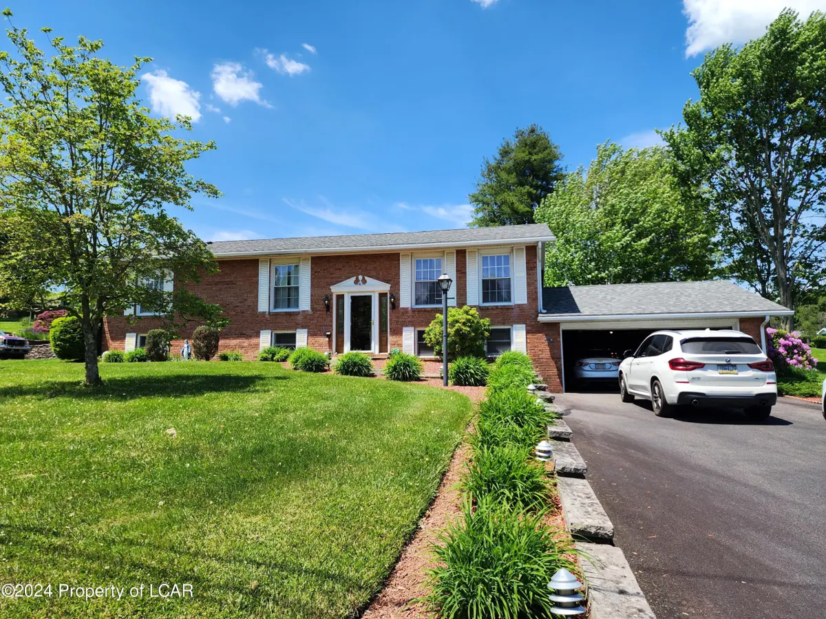 139 E Meadow Street, Shavertown in Shavertown