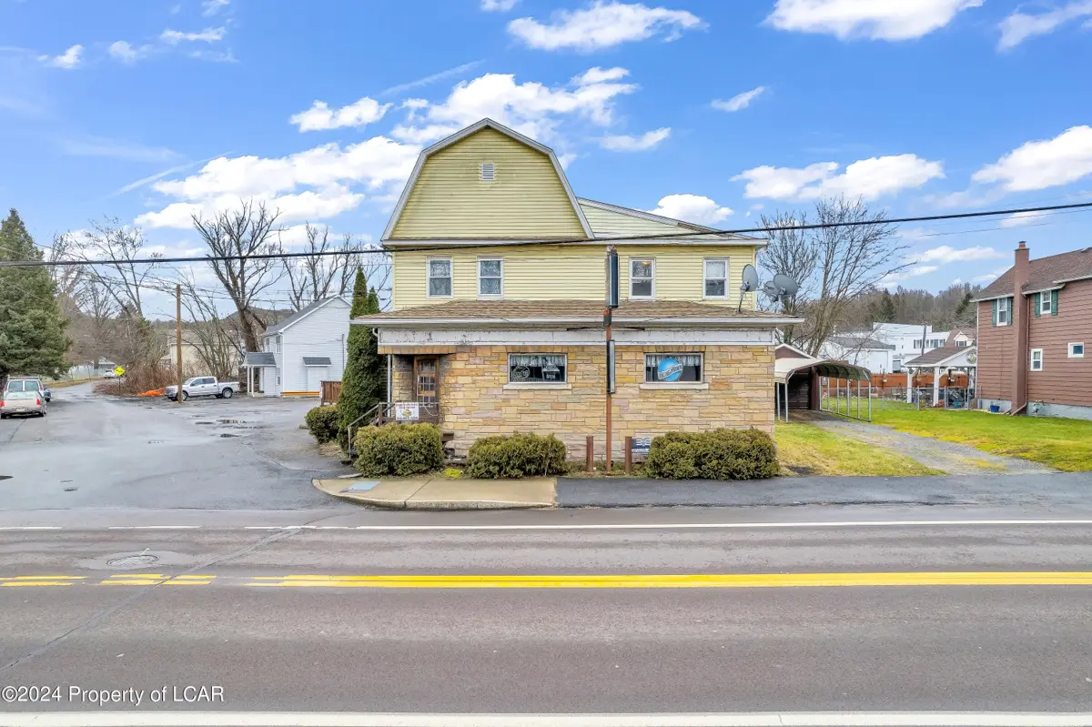 653 N Main Street, Plains in Plains