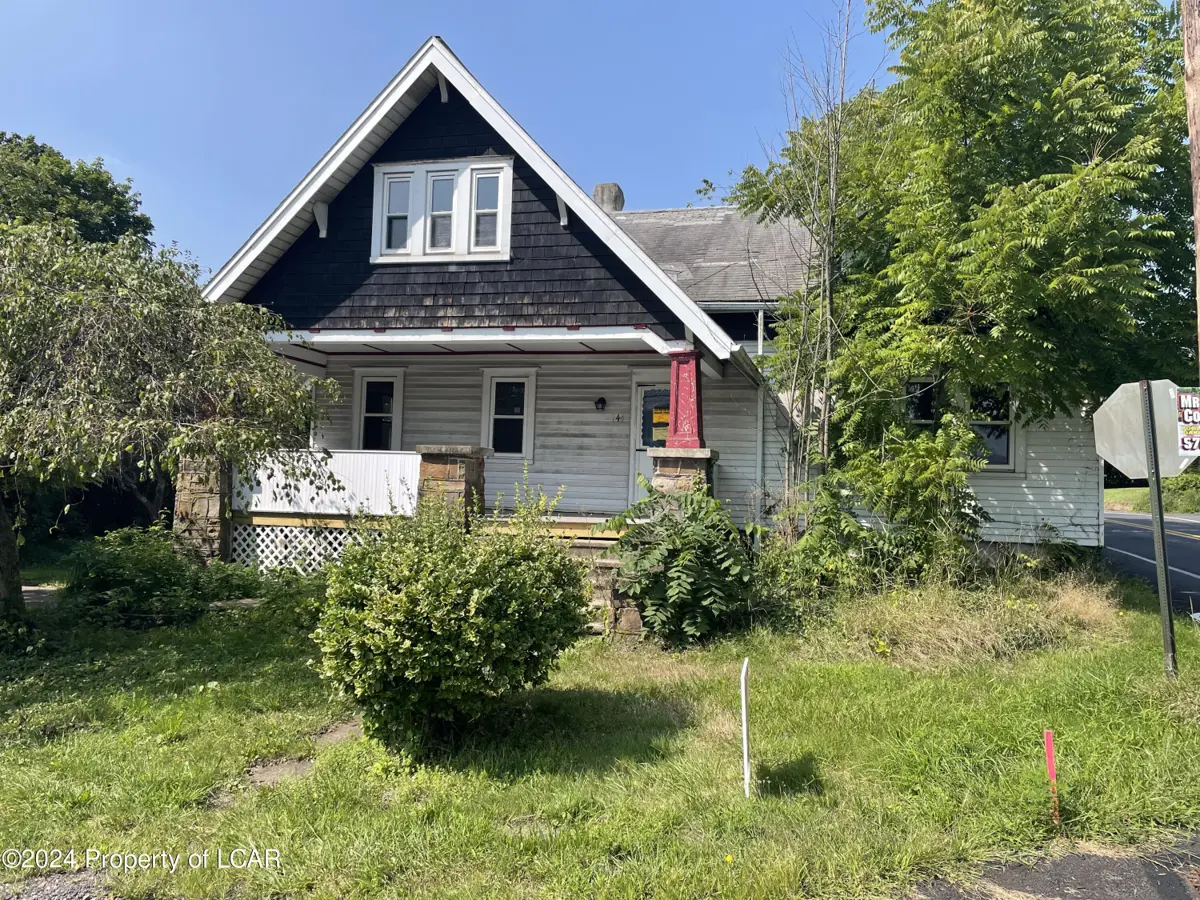 744 Main Street, Sybertsville in Sybertsville