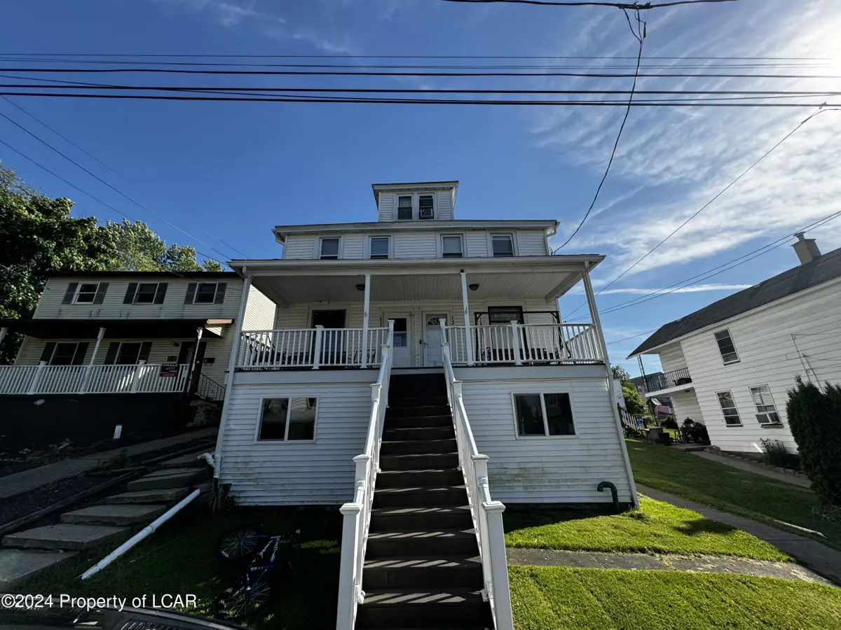11-13 Mack Street, Plains in Plains