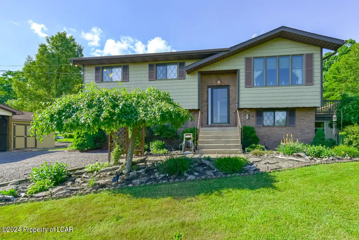 664 Culver Hill Road, West Pittston in West Pittston
