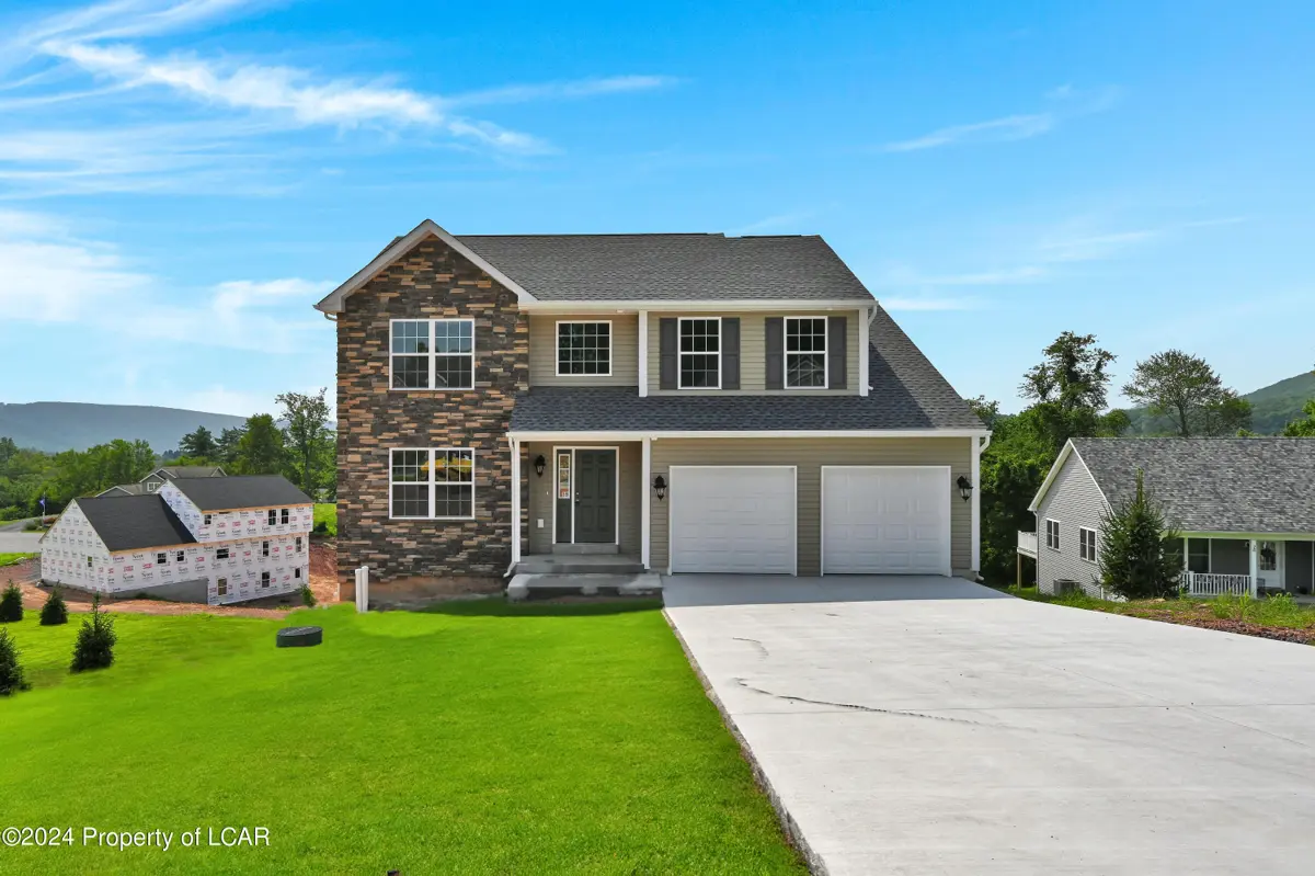 19 Fairway Drive, Ashland in Ashland