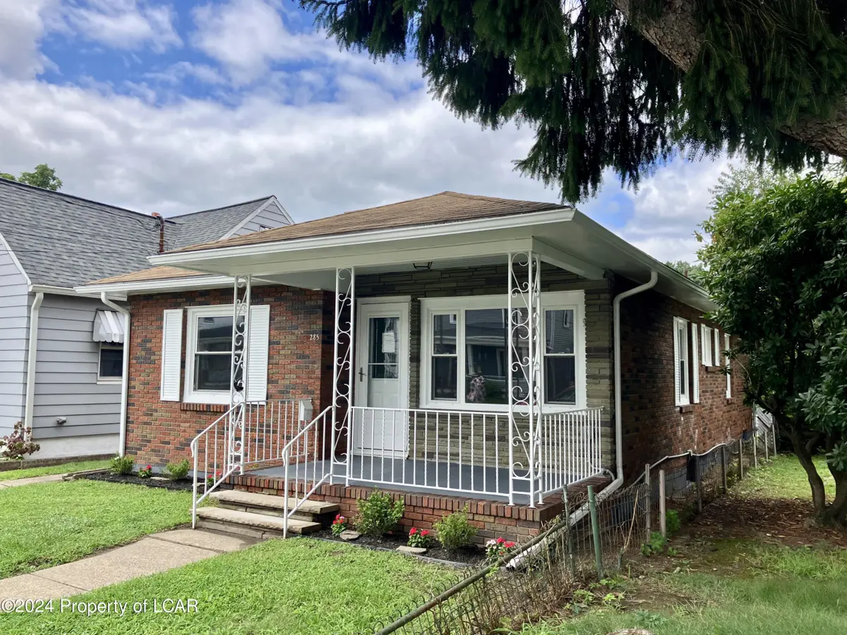 285 Lyndwood Avenue, Hanover Township in Hanover Township
