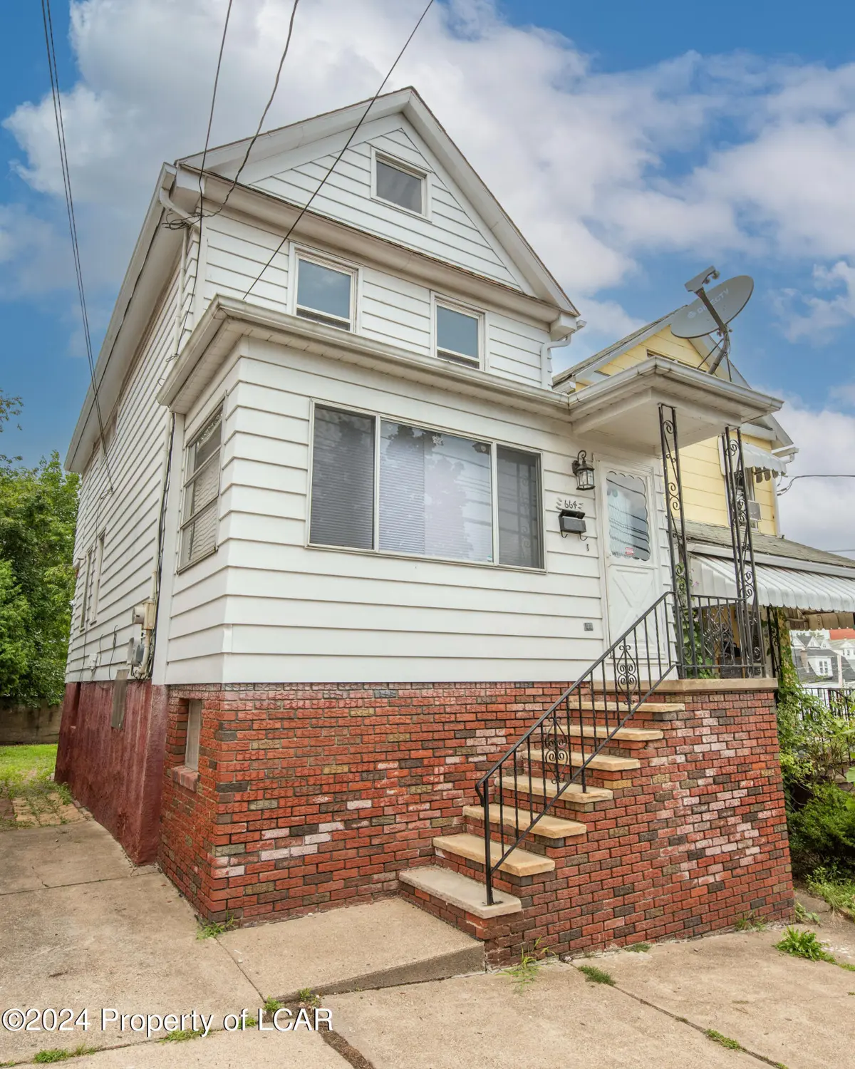 664 N Washington Street, Wilkes-Barre in Wilkes-Barre