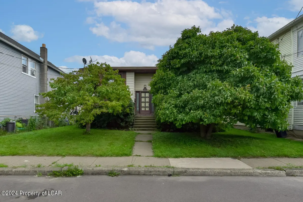 11 Dexter St, Hanover Township in Hanover Township