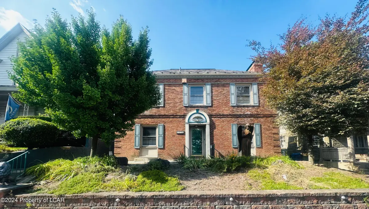 325 W Diamond Avenue, Hazleton in Hazleton