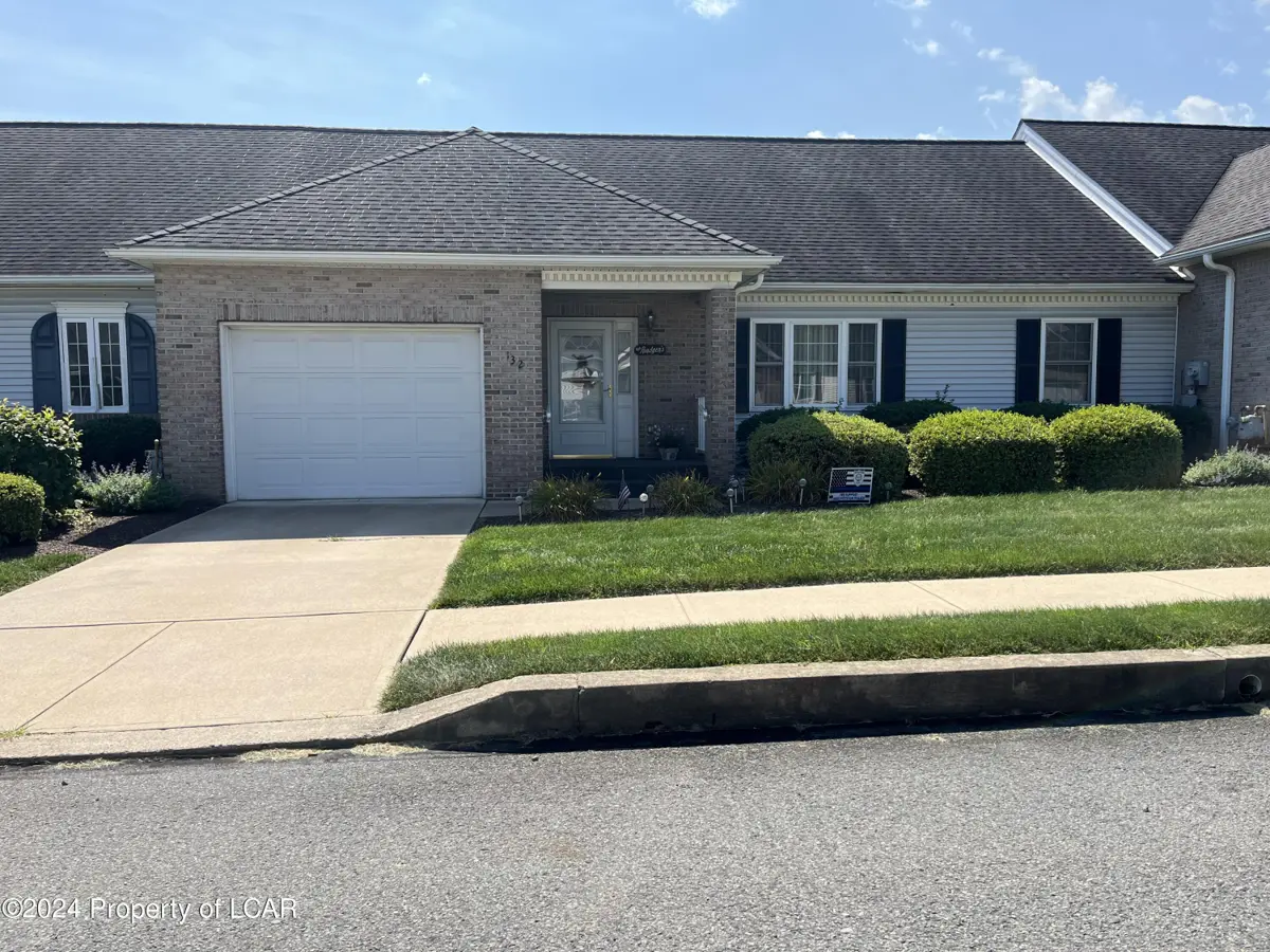 132 clear spring Court, West Pittston in West Pittston