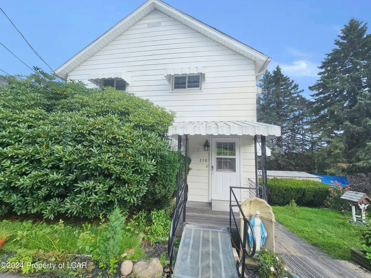 238 Main Street, Olyphant in Olyphant