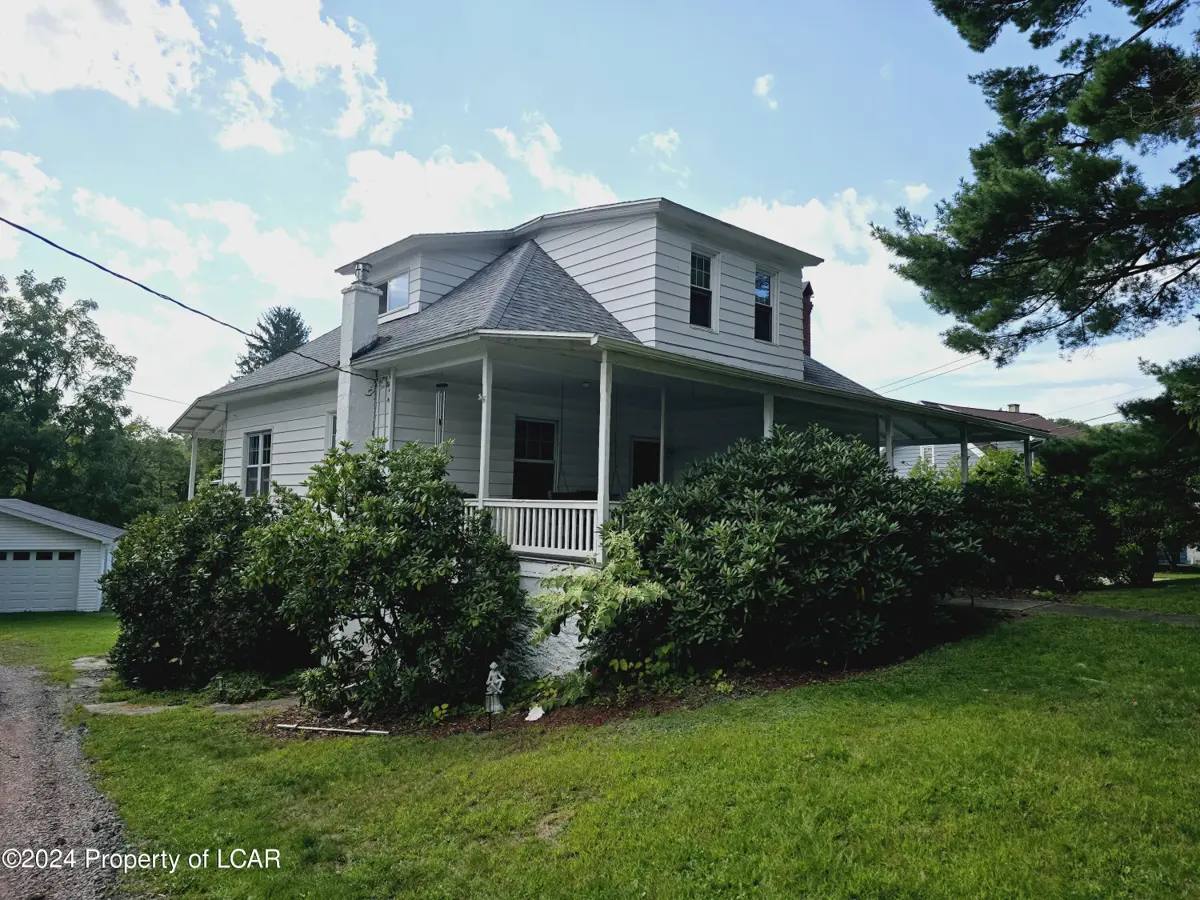 1040 Lower Demunds Road, Dallas in Dallas