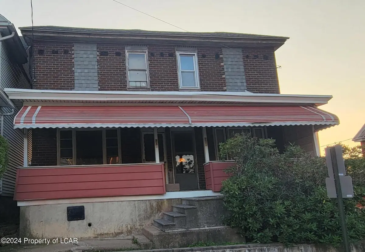 718 Seybert Street, Hazleton in Hazleton