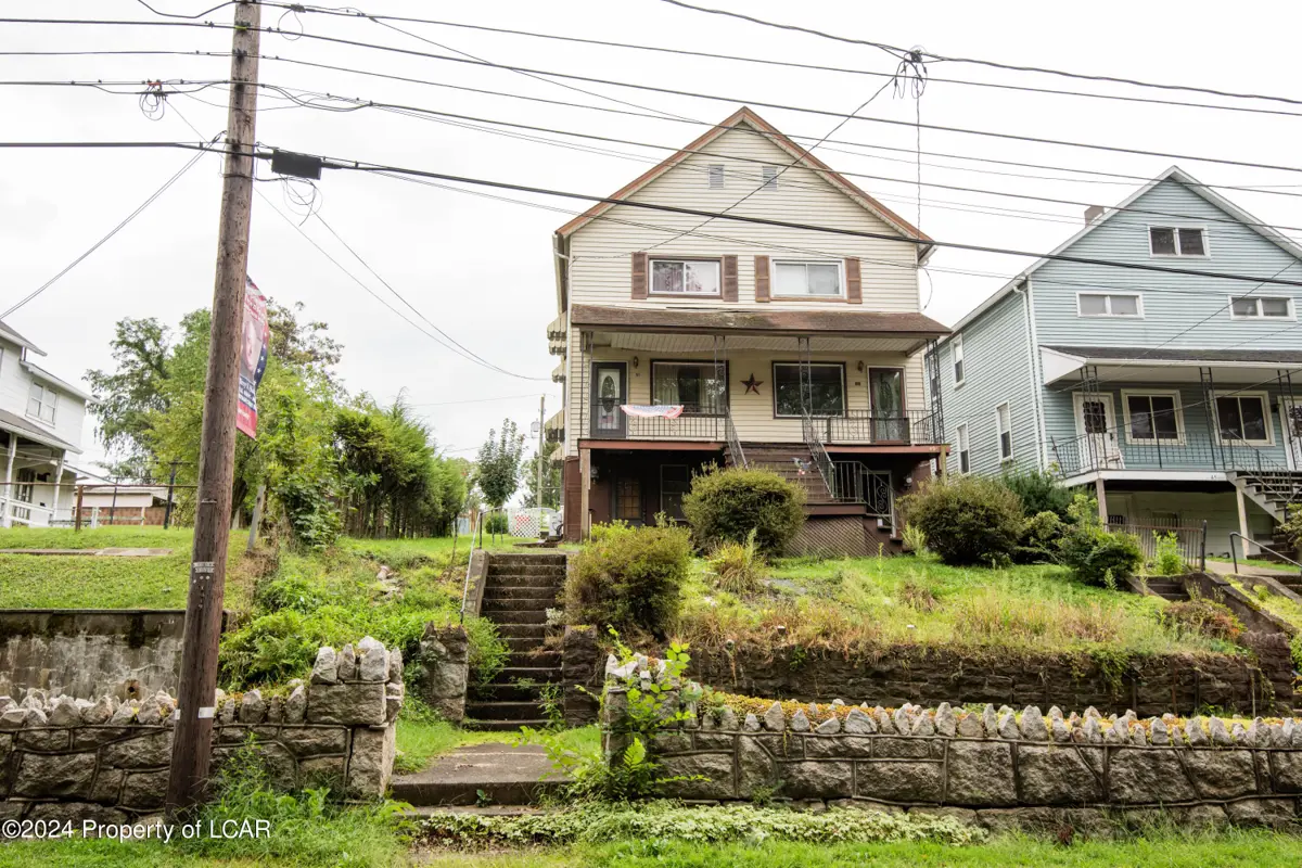 51 E Kirmar Avenue, Nanticoke in Nanticoke