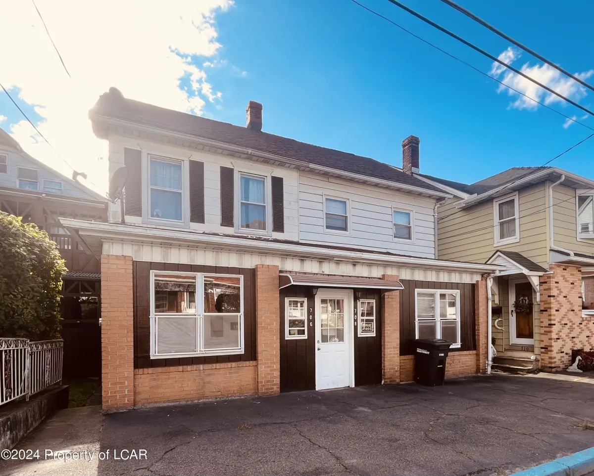 706 N Vine Street, Hazleton in Hazleton