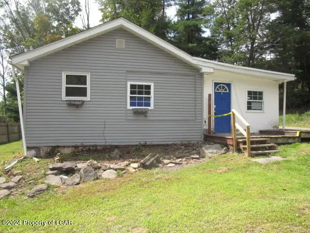 24 Upper Cease Lane, Harveys Lake in Harveys Lake