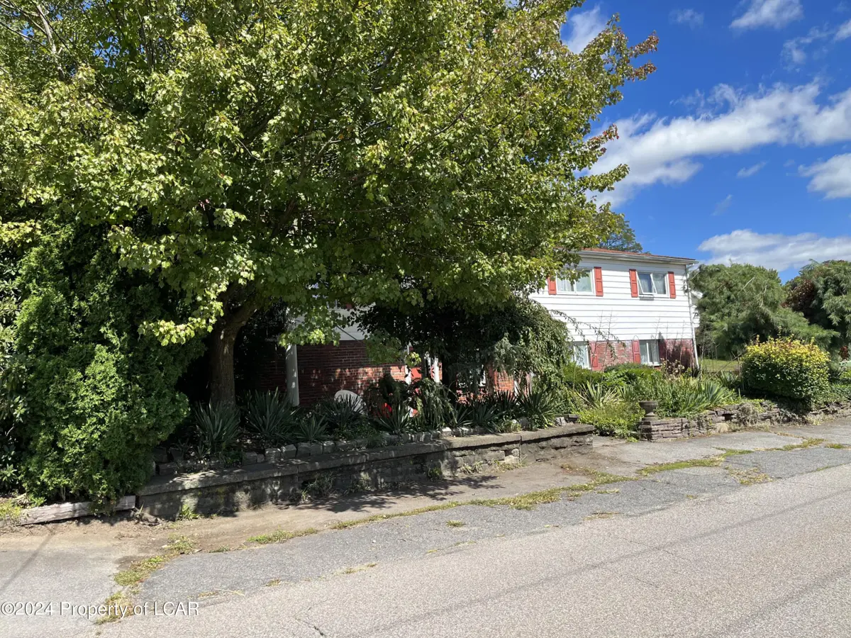 32 Old Boston Road, Pittston in Pittston