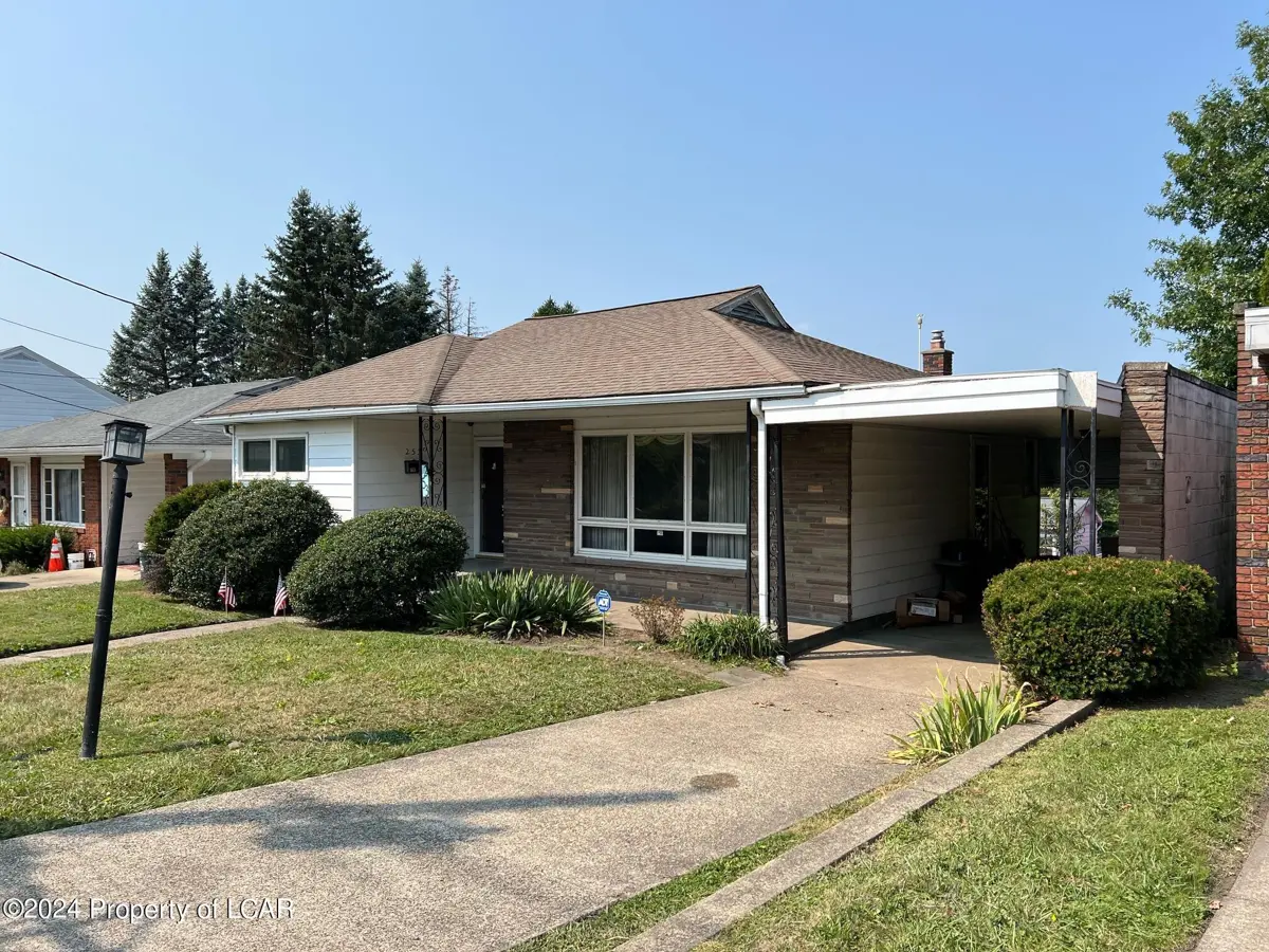 253 S Meade Street, Wilkes-Barre in Wilkes-Barre