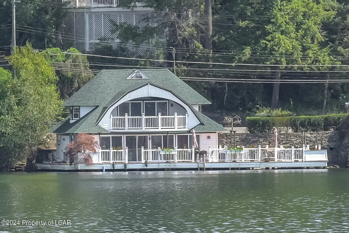138 Lakeside Drive, Harveys Lake in Harveys Lake