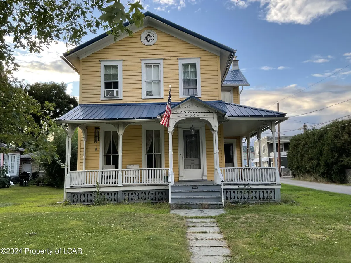 312 Warren Street, West Pittston in West Pittston
