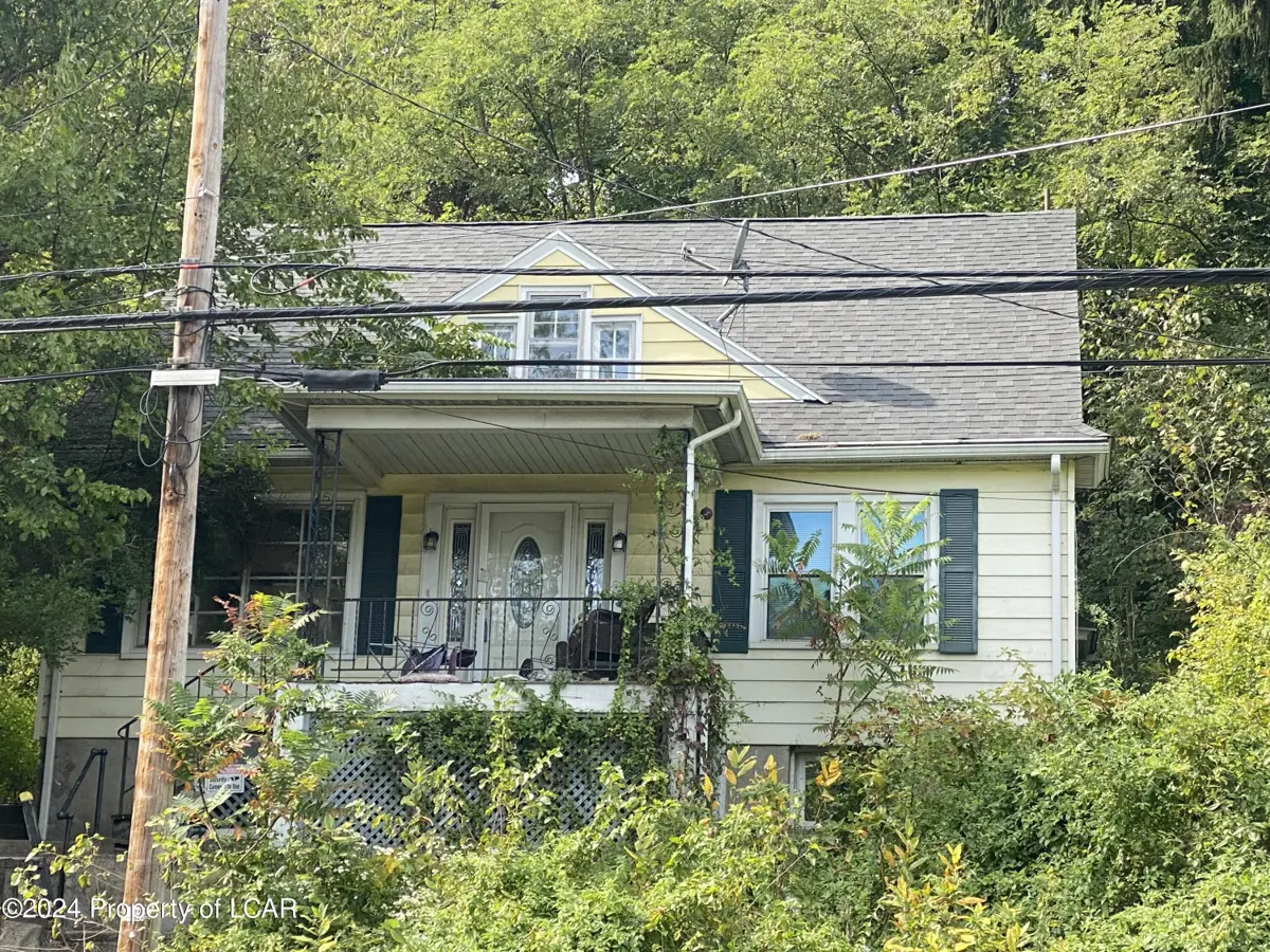 1019 W Main Street, Plymouth in Plymouth