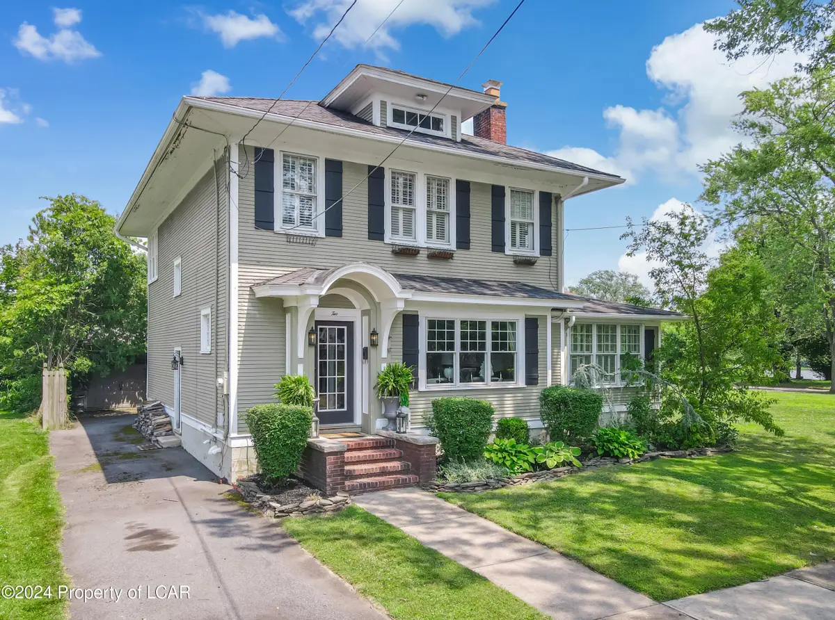 2 Philadelphia Avenue, West Pittston in West Pittston