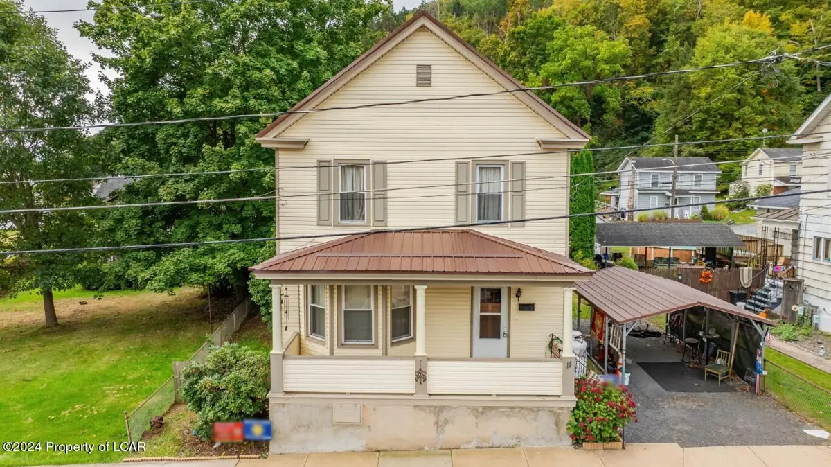 11 W Butler Street, Shickshinny in Shickshinny