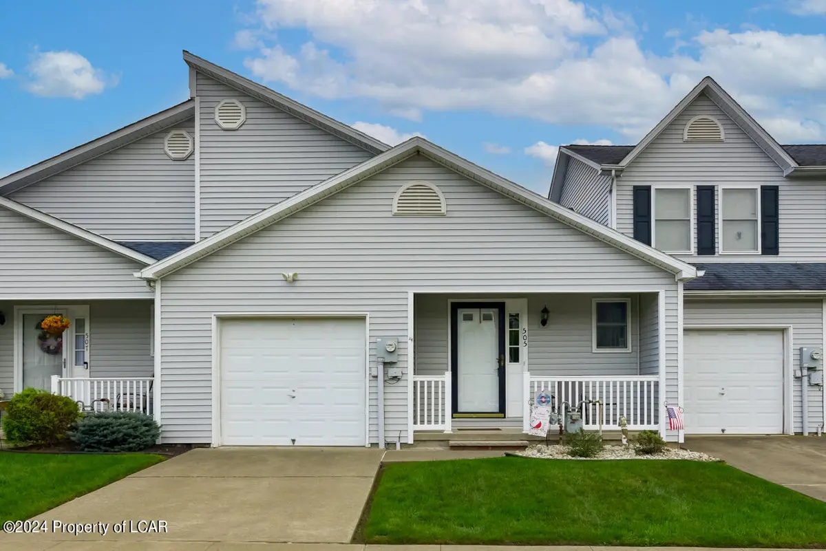 505 Cherry Drive, Exeter in Exeter