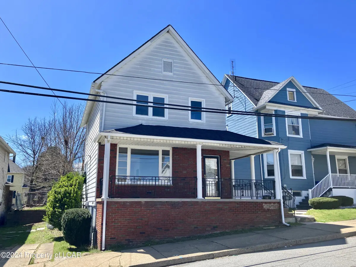 30 W Oak Street, Pittston in Pittston