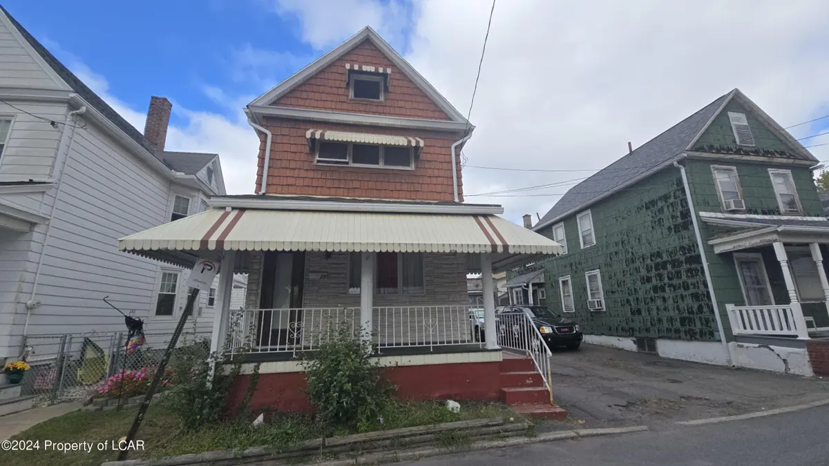 29 Lloyds Lane, Wilkes-Barre in Wilkes-Barre