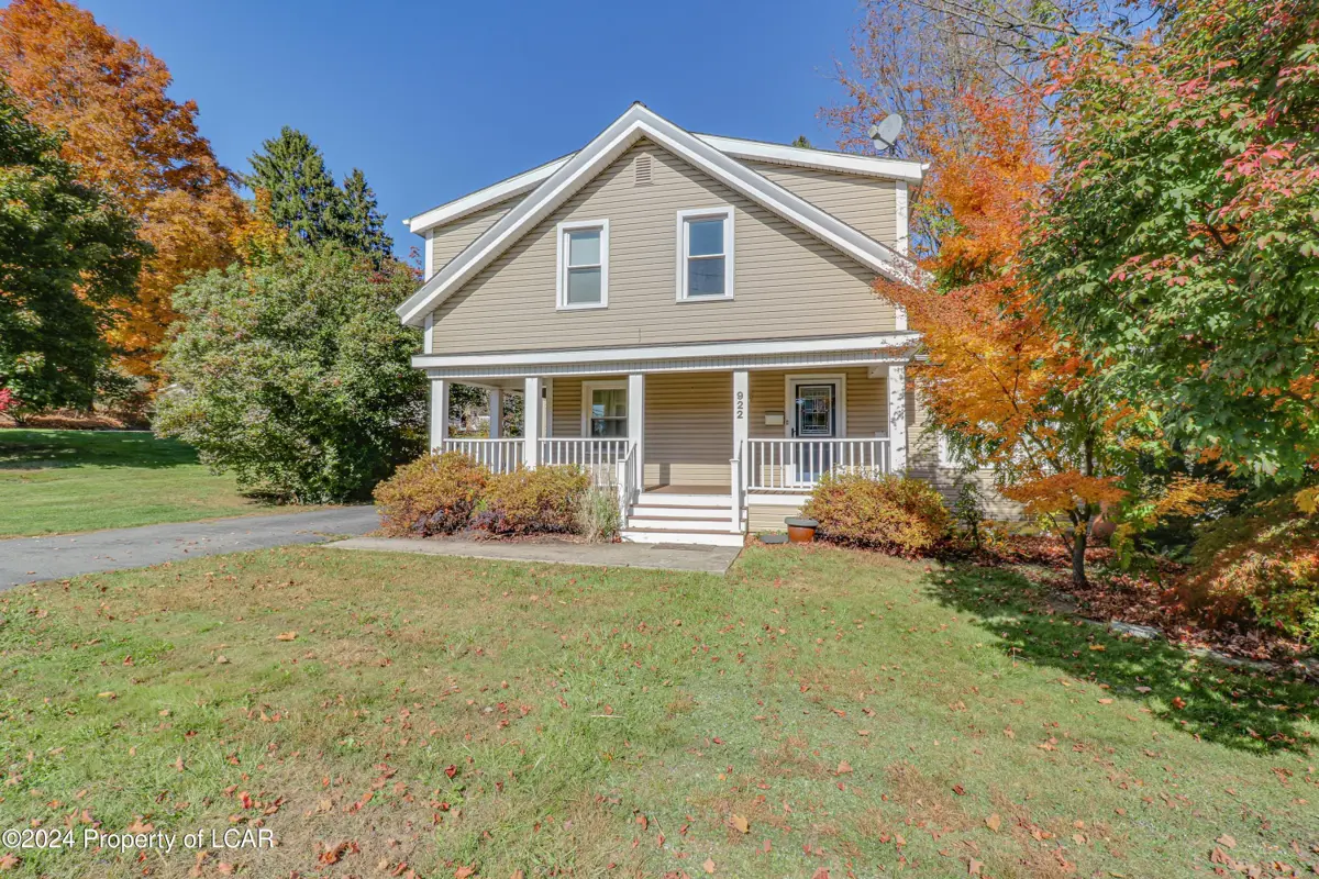 922 W Grove Street, Clarks Summit in Clarks Summit