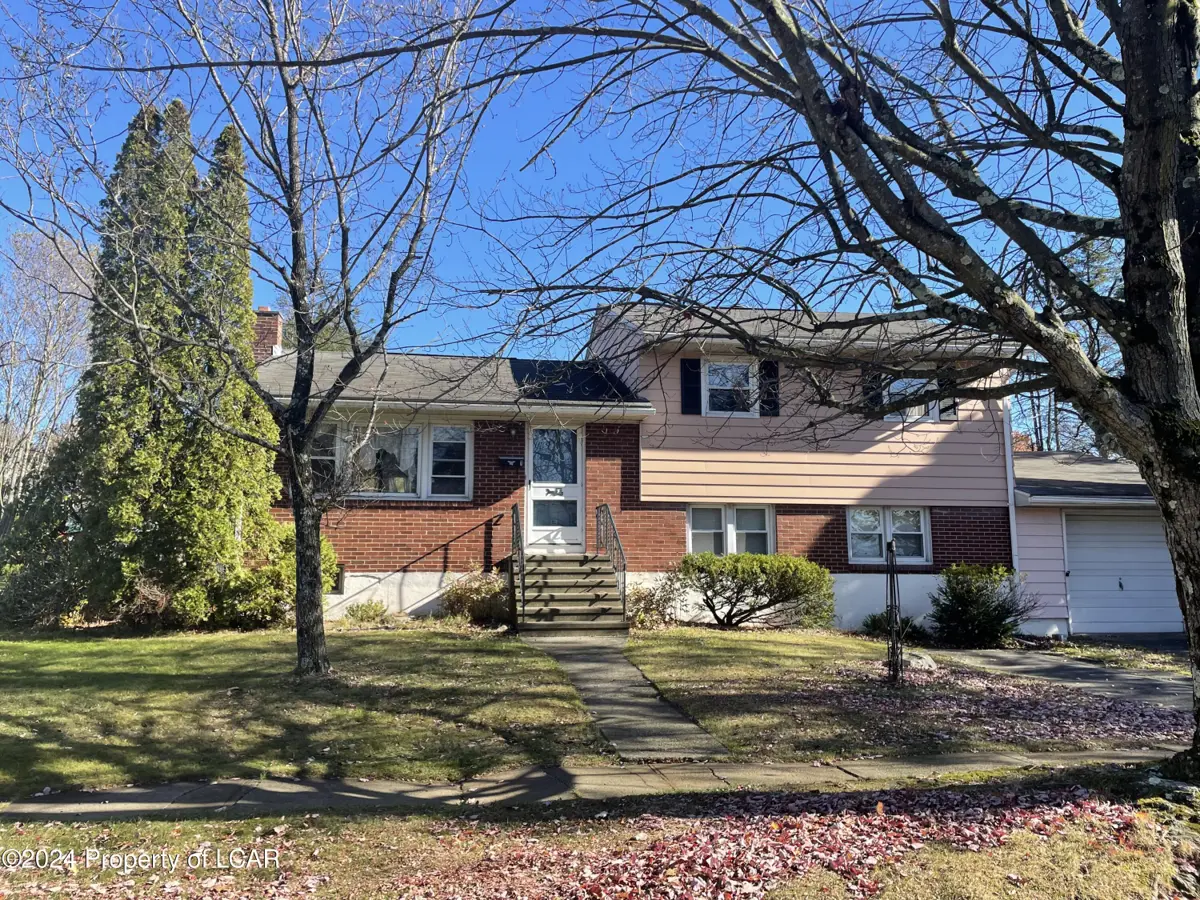 1 Arthur Circle, Mountain Top in Mountain Top