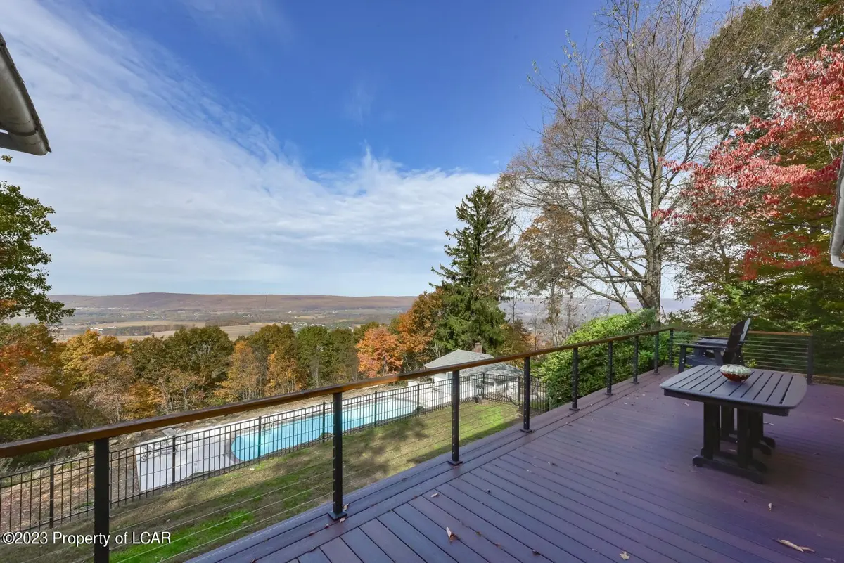 89 Council Crest Lane, Hazleton in Hazleton