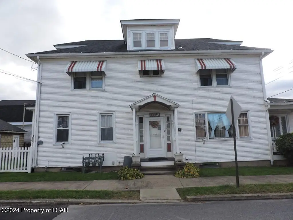 557-559 Fellows Avenue, Hanover Township in Hanover Township