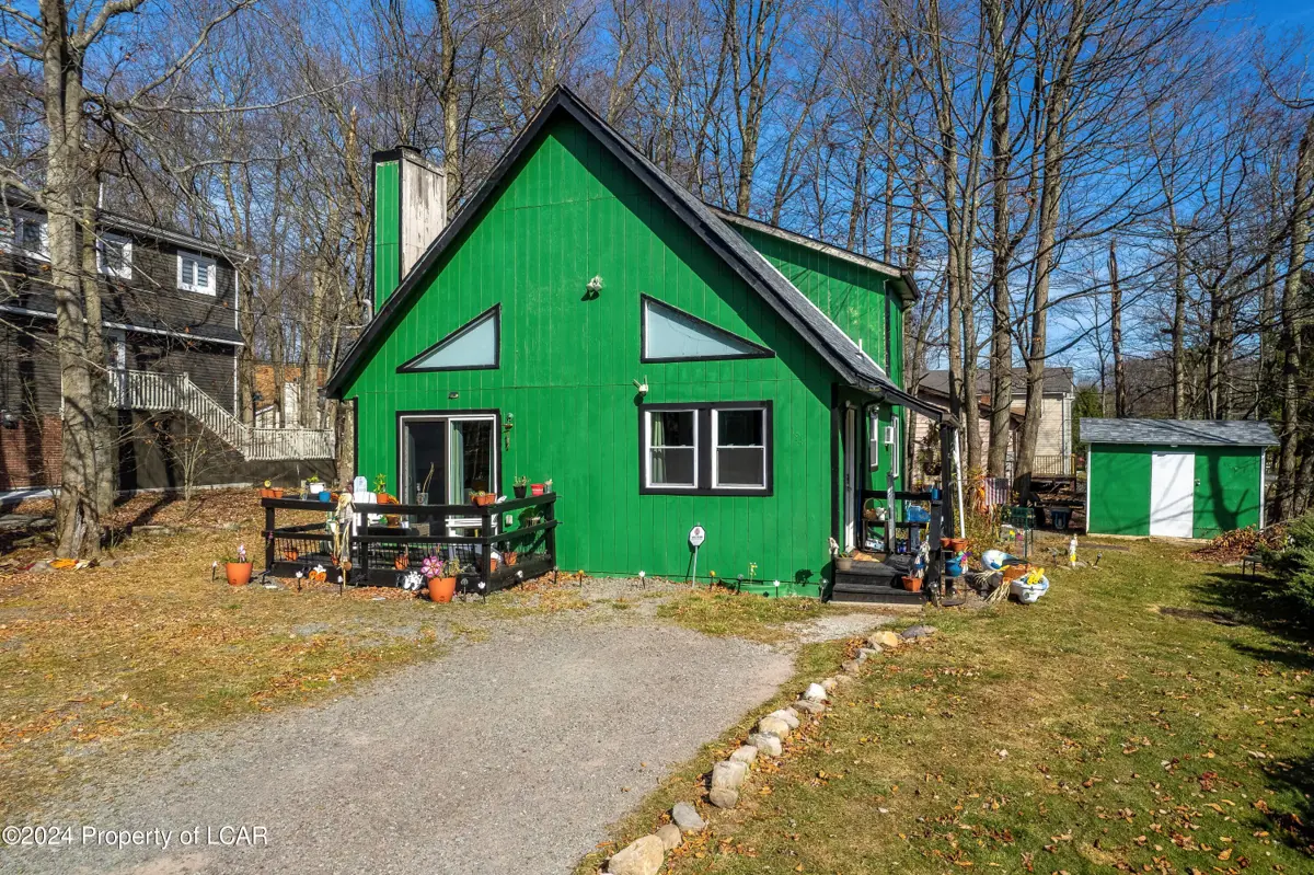 1175 Tree Top Drive, Tobyhanna in Tobyhanna