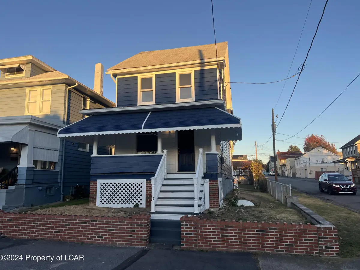 883 N Locust Street, Hazleton in Hazleton