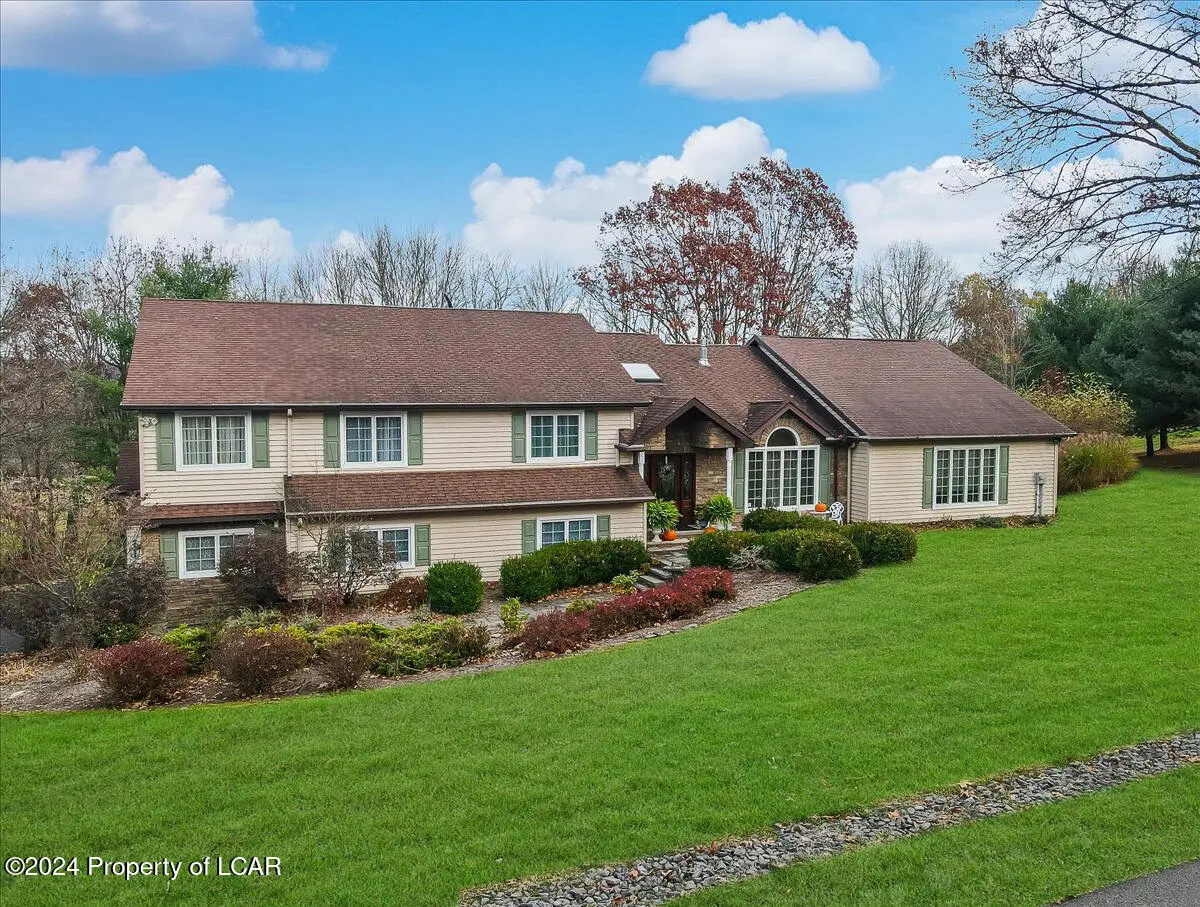 1 Hill Street, Dallas Township in Dallas Township